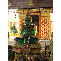 jade buddha Chiang Mai.jpg